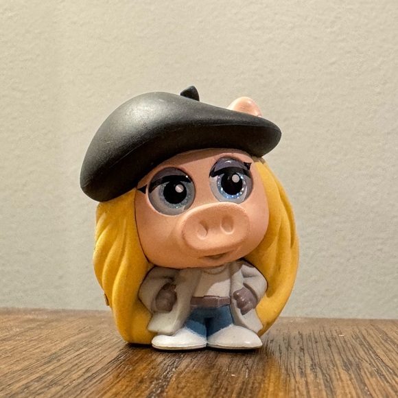 Disney Other - RARE | Miss Piggy | let’s go series